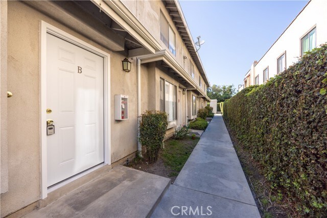 Building Photo - 9317 Ramona Blvd