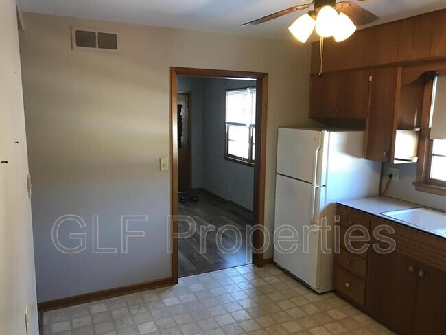 Building Photo - 1022 N 7th St