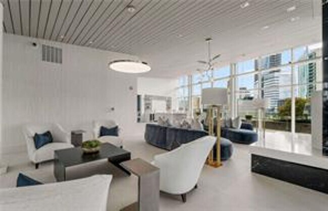 Building Photo - Furnished Luxury Buckhead Condo - Walk to EVERYTHING