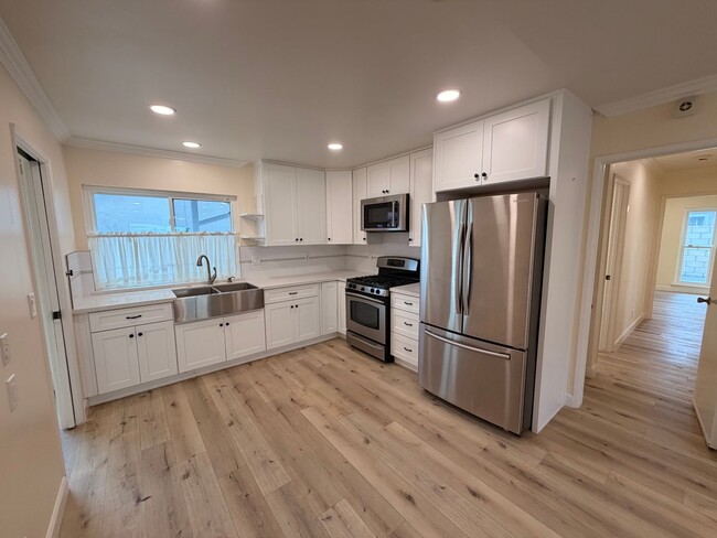 Building Photo - Remodeled 3 Bedroom Cerritos House For Rent with Central AC!