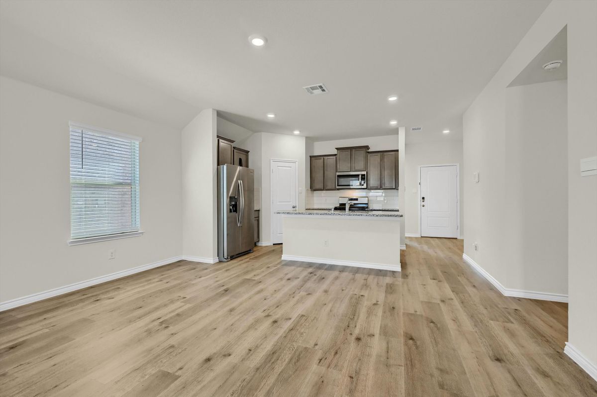 Building Photo - 804 Honey Maple St