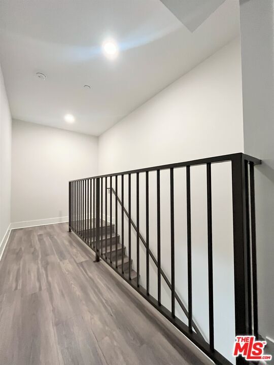Building Photo - 5030 Rosewood Ave