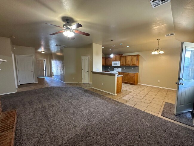 Building Photo - 4516 SE 79th St