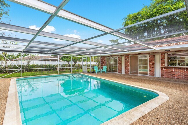 Building Photo - 931 NW 9th Ct