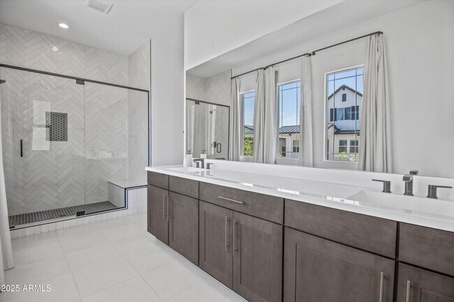 Building Photo - 17254 W Vacaville St