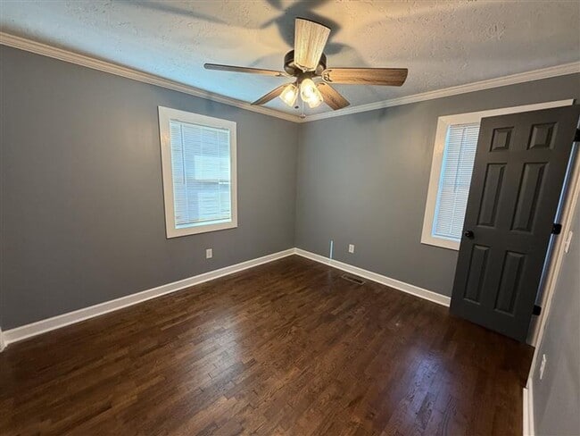 Building Photo - Quaint Home In Martin, TN!!!