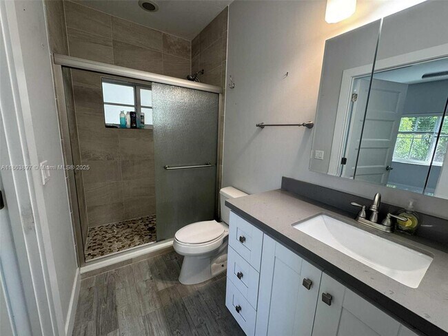 Building Photo - 241 W Seaview Dr