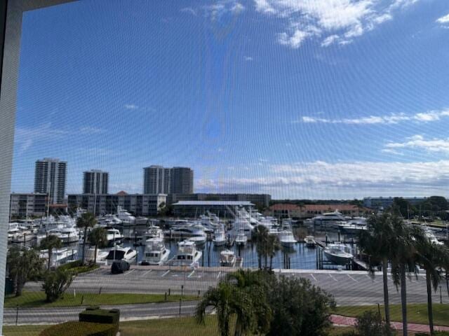 Building Photo - 907 Marina Dr