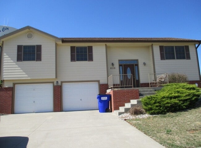 Primary Photo - Great Corner Lot
