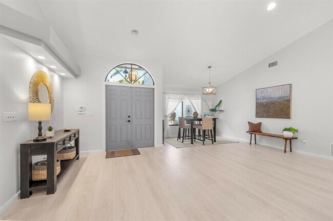 Building Photo - 1611 NW 101st Way