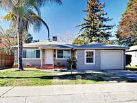 Building Photo - 684 Brown Ave