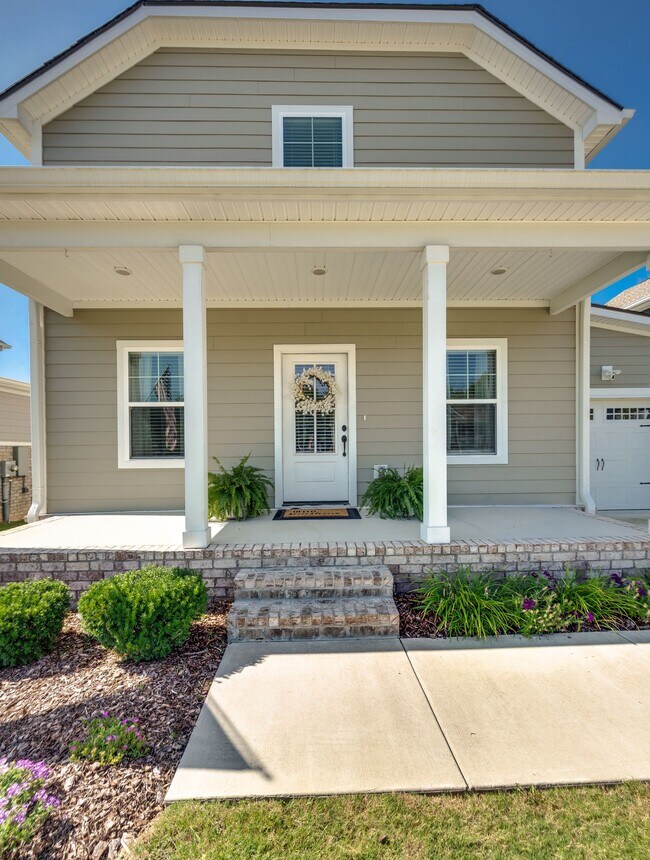 Building Photo - 1016 Sycamore Rdg E