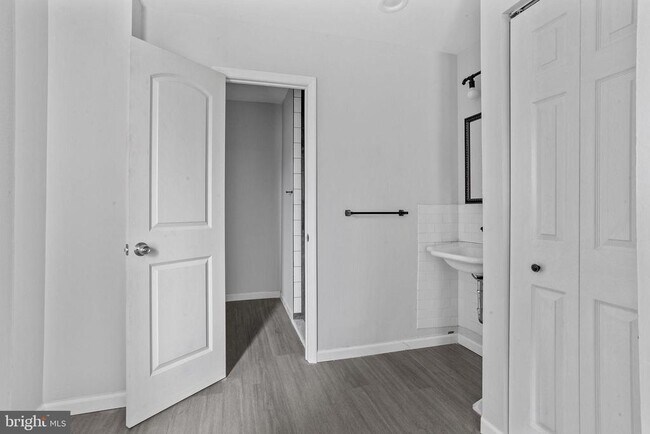 Building Photo - 121 Aspen Ct