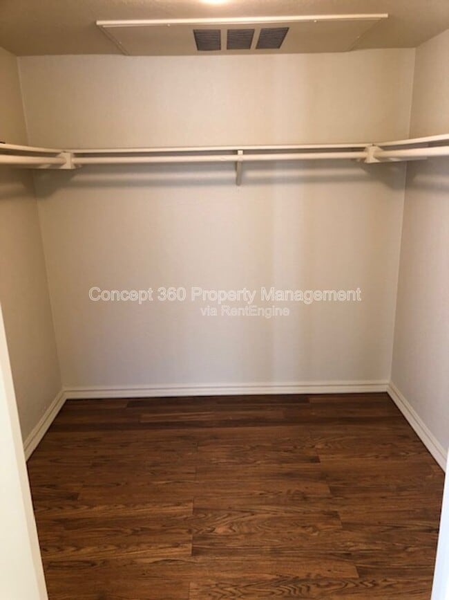 Building Photo - 15000 Downey Ave