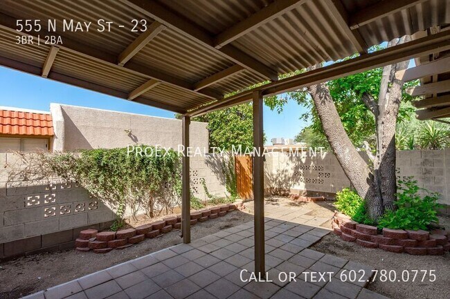 Building Photo - 555 N May