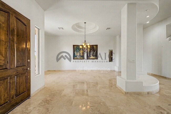 Building Photo - 14006 E Mark Ln