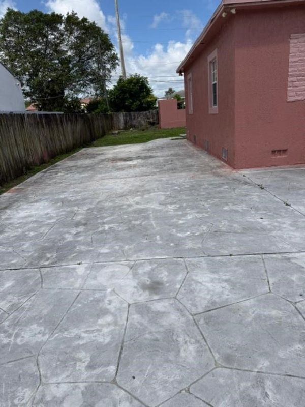 Building Photo - 9230 NW 16th Ave