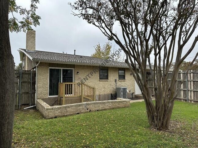 Building Photo - 4772 Shands Dr