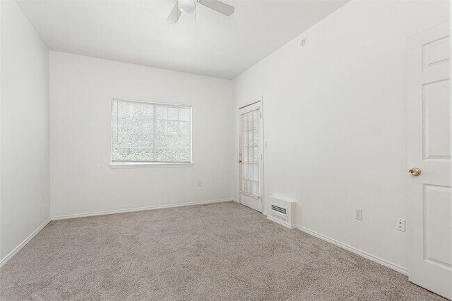 Building Photo - 4717 Virginia Ave