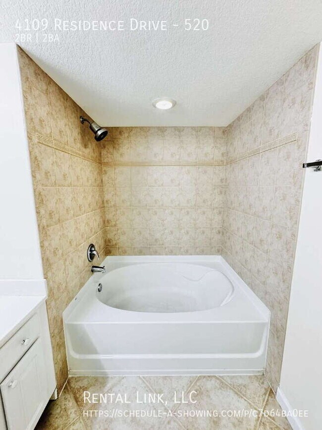 Building Photo - 4109 Residence Drive