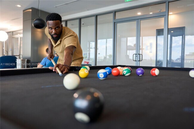 Building Photo - 1809 Jackson St