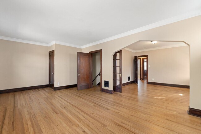 Building Photo - 5352 Itaska St