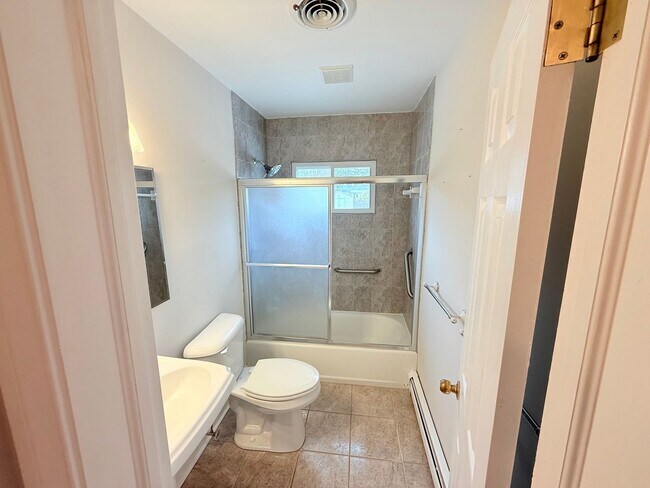 Building Photo - 8276 Franklin Ln