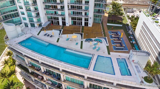 Building Photo - 92 SW 3rd St