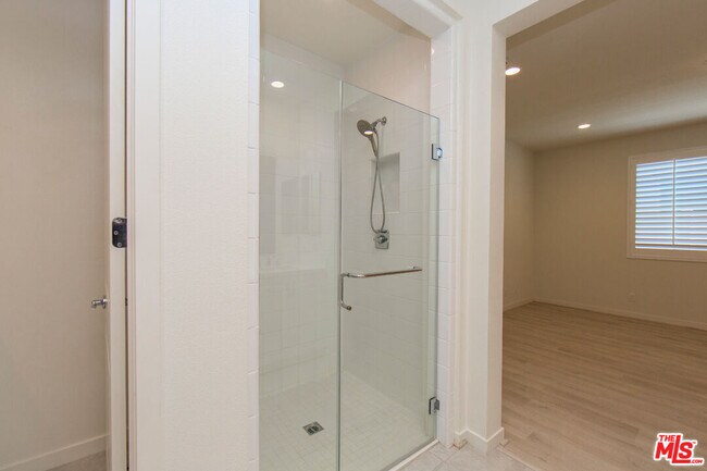 Building Photo - 10922 Mesa Ct