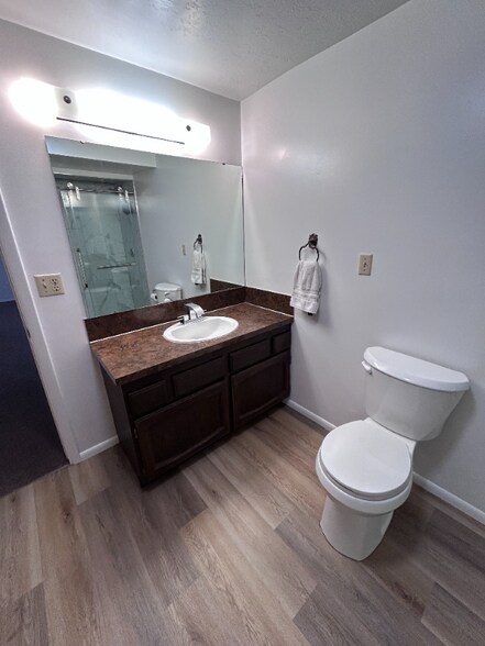 Building Photo - 438 Forest Vale Cir