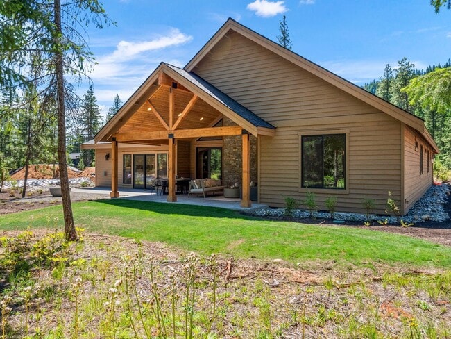 Building Photo - Exclusive Tumble Creek!  Try before you bu...