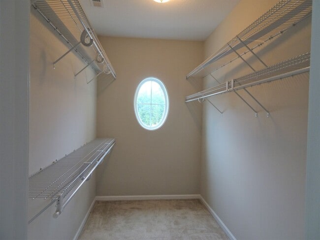 Building Photo - Nice 2 bedroom condo in Promenade@5, Williamsburg for rent.