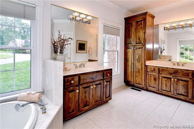 Building Photo - 116 Westbury