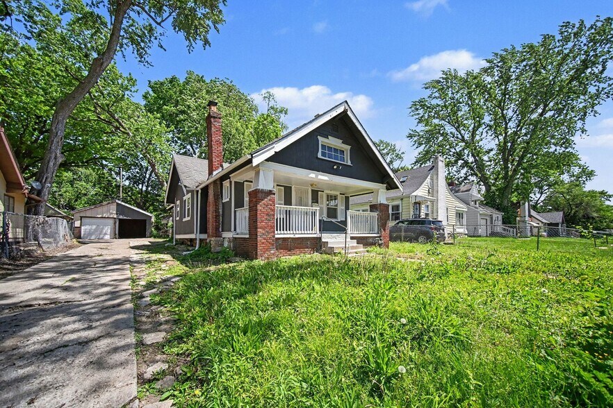 Building Photo - 6431 S Benton Ave