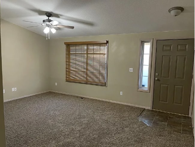 Building Photo - Charming One-Level Ranch in Peaceful Battl...