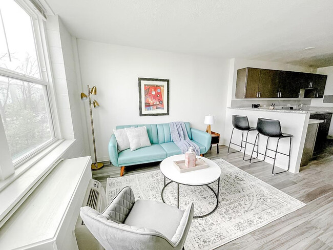 Building Photo - 2515 Burnet Ave