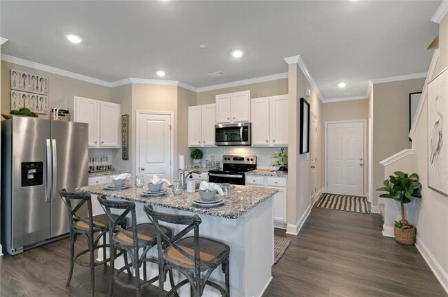 Building Photo - 600 Waterstone Dr