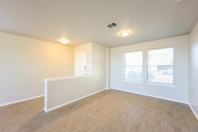 Building Photo - 6206 Kensinger Pass