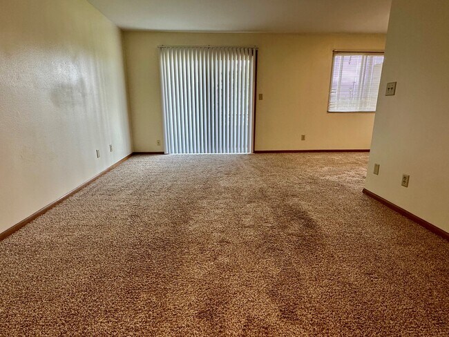 Building Photo - Furman 24th Street Apartments