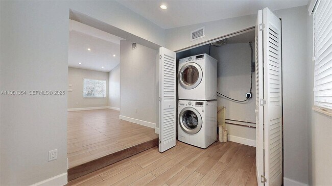 Building Photo - 3780 SW 1st St