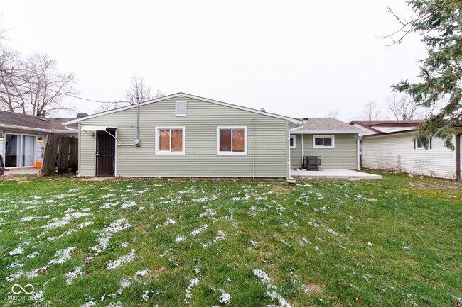 Building Photo - 4929 Katherine Dr