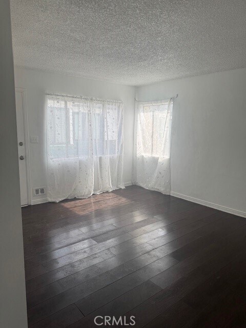 Building Photo - 213 N 7th St