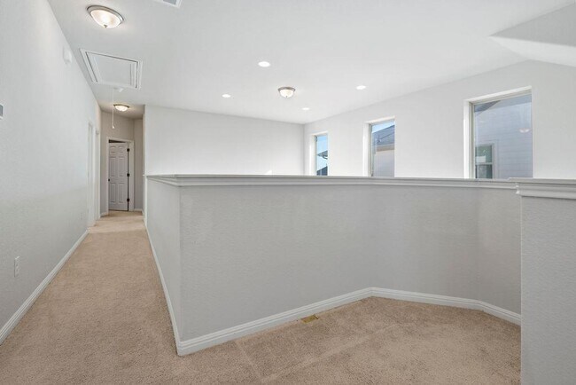 Building Photo - 213 Mayney Ln.