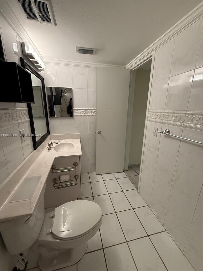 Building Photo - 5033 NW 7th St