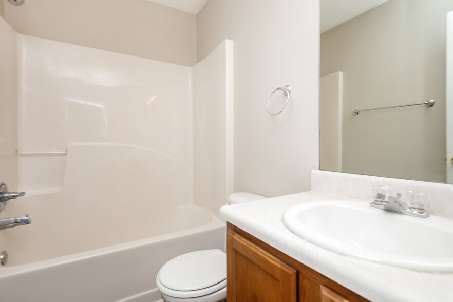 Building Photo - 4125 Clarks Tr
