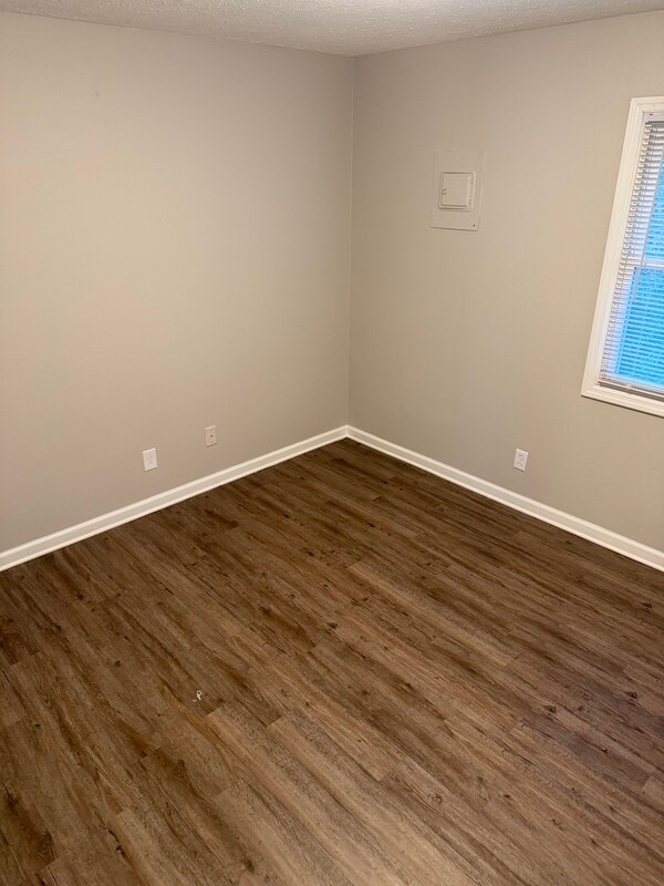 Building Photo - 250 Herndon St