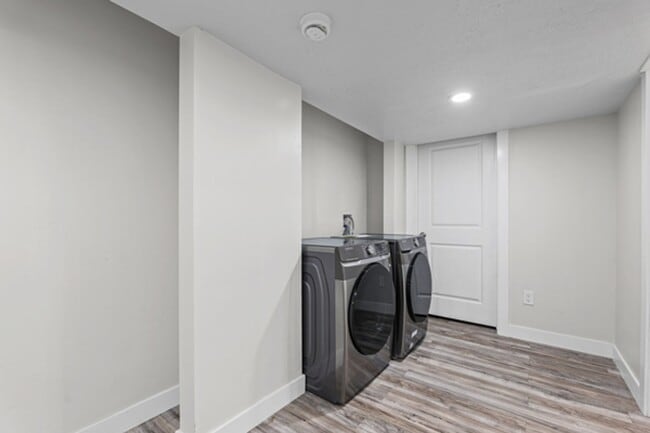 Building Photo - 2877 S Greenhead Dr