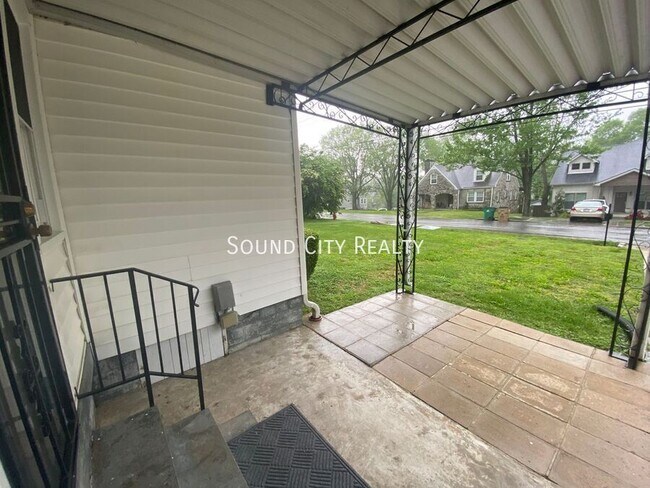 Building Photo - 265 Sunrise Ave