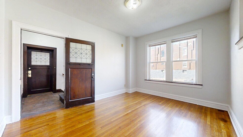 Building Photo - 3704 Fairview Ave