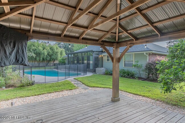 Building Photo - 1737 Heatherwood Dr